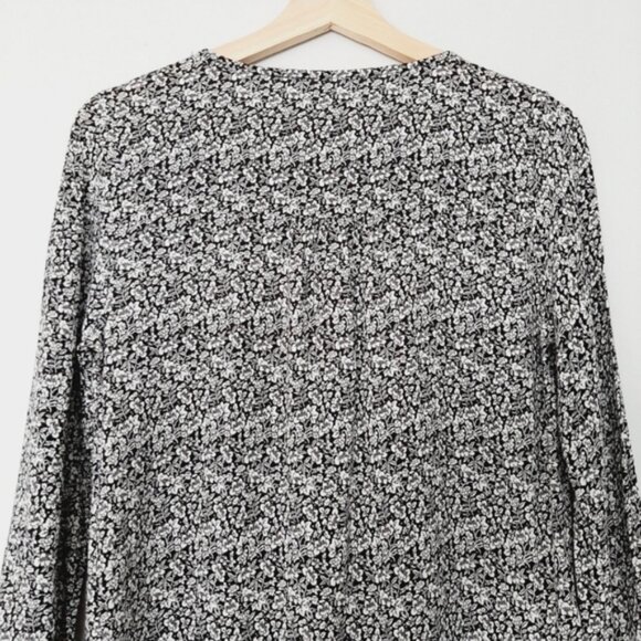 RIPE Boho Light Tunic Blouse B&W Floral Pattern Multicolor Hem Sz M - Picture 12 of 13